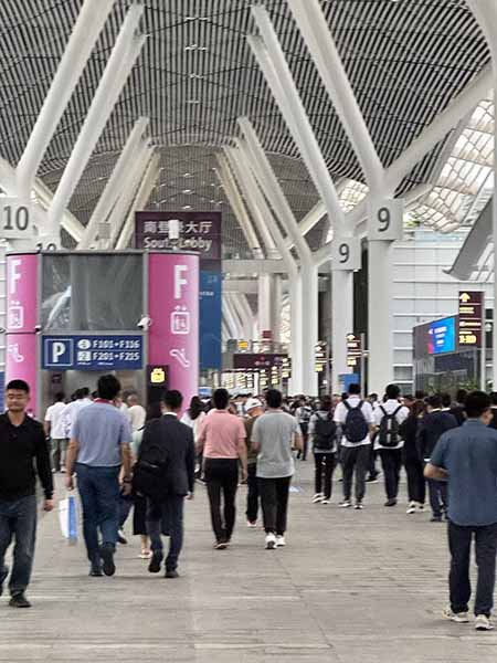 大学食堂新潮流：多元餐饮项目，满足多样饮食需求