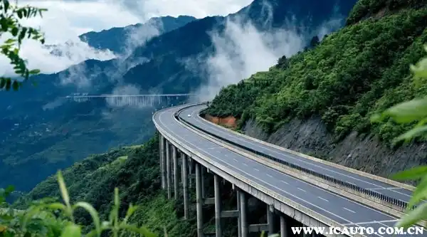 高速收费差异大，收费员为啥离不开亭子？工作职责来解答