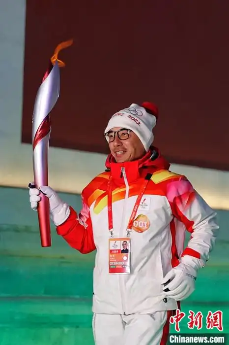 冬奥会火炬传递:百年首钢点燃奥运梦想,续写荣光