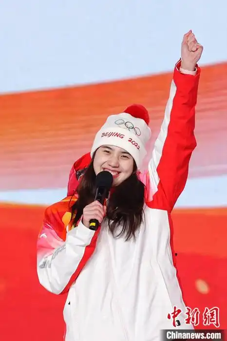 冬奥会火炬传递:百年首钢点燃奥运梦想,续写荣光