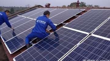 高速服务区停车超时收费引热议，标准不明让车主很无奈