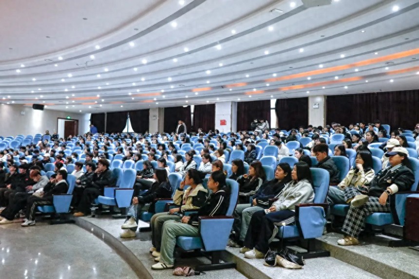 贵州工商职业大学开展春季学期‘校园安全第一课’专题教育活动