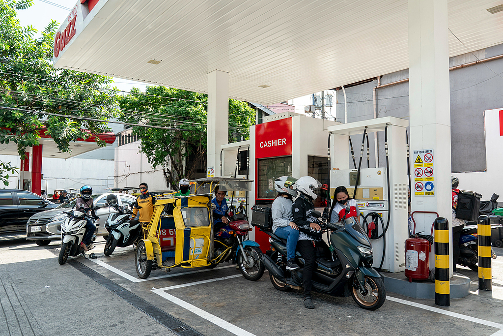 美伊冲突致油价上涨，亚洲多国强化限行与配给应对