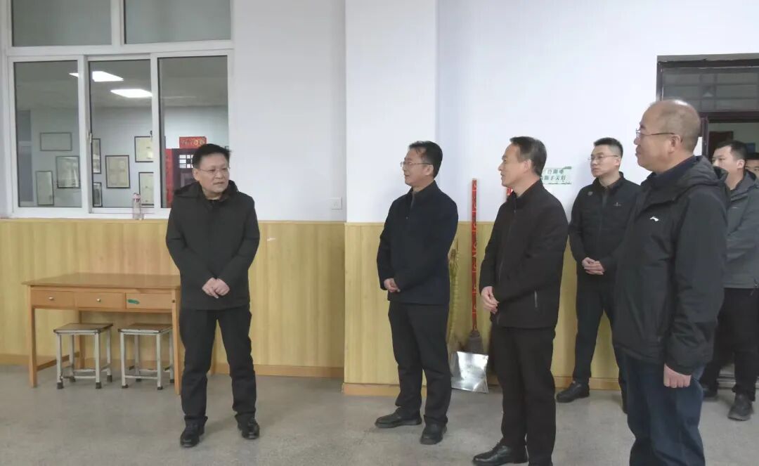 县委书记调研高考备考，为师生加油鼓劲