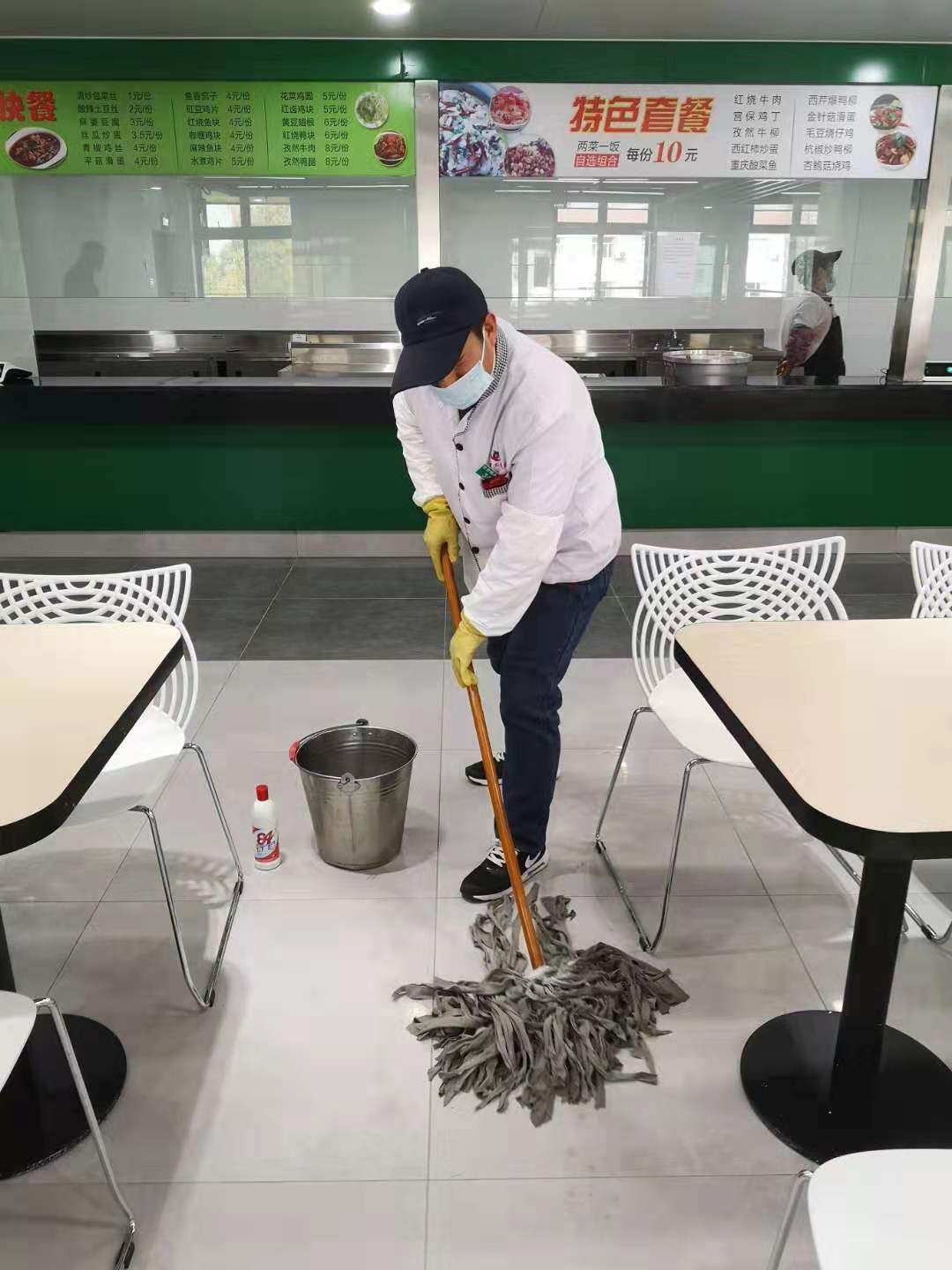 后勤服务中心多举措落实疫情防控，全力保障师生健康安全