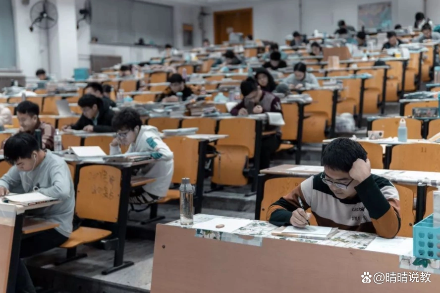 高考后选大学专业，莫忘专业课难度与课程安排密度