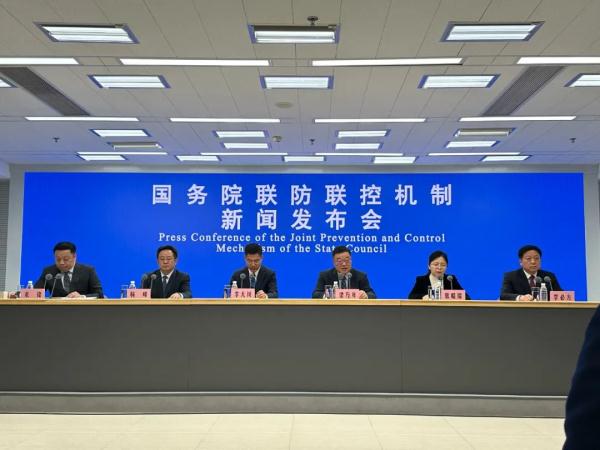 梁万年谈疫情基本结束但未完全结束，我国仍有零星散发