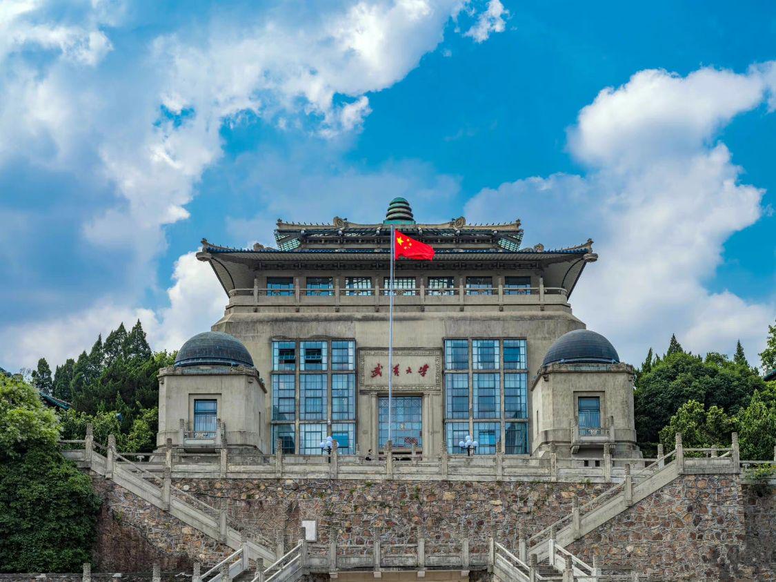 武汉大学食堂超棒！美食多选择广，毕业生都想念