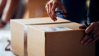 北京等地现奥密克戎病例或因境外物品，疫情溯源受关注