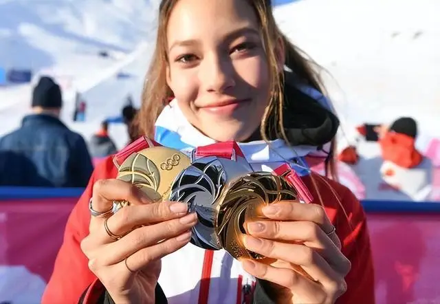 谷爱凌米兰冬奥创佳绩遭美议员刁难，美媒道出背后真相