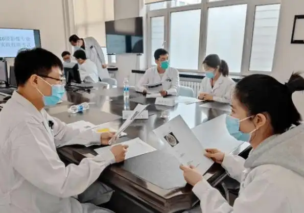 大学生吐槽课程安排差异大,专业不同课量悬殊