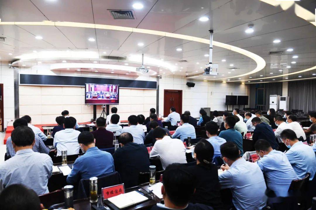 咸宁召开疫情防控会议,贯彻落实中央精神部署近期重点工作