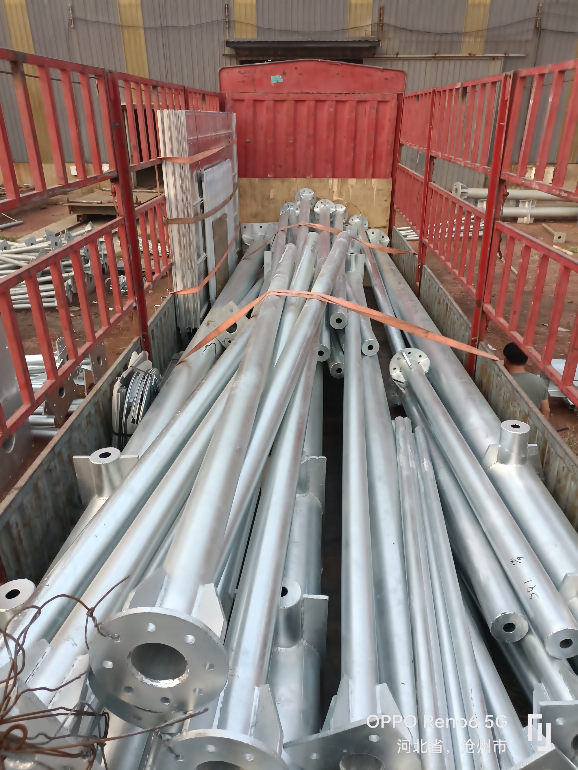 高速交通标志杆生产厂家哪家强?河北凯尤特可定做