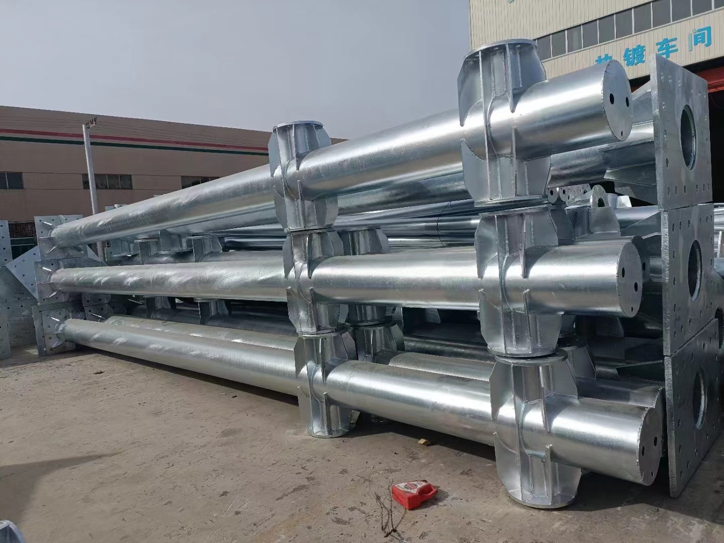 高速交通标志杆生产厂家哪家强?河北凯尤特可定做