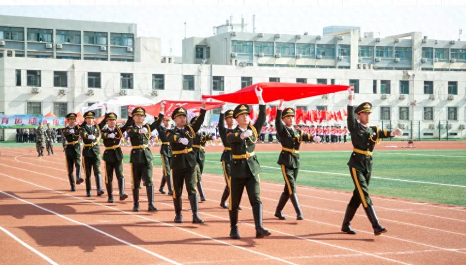 山东工程职业技术大学春季运动会盛大开幕，精彩不容错过