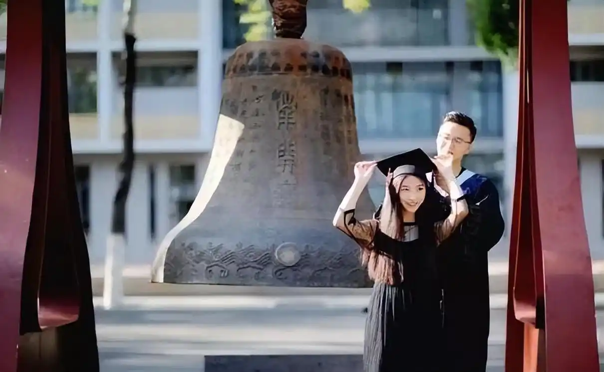 高考临近，高三生憧憬大学生活，大学宿舍条件及舍友分配受关注