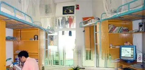 盘点清华、武大等大学宿舍，看看都有啥配置