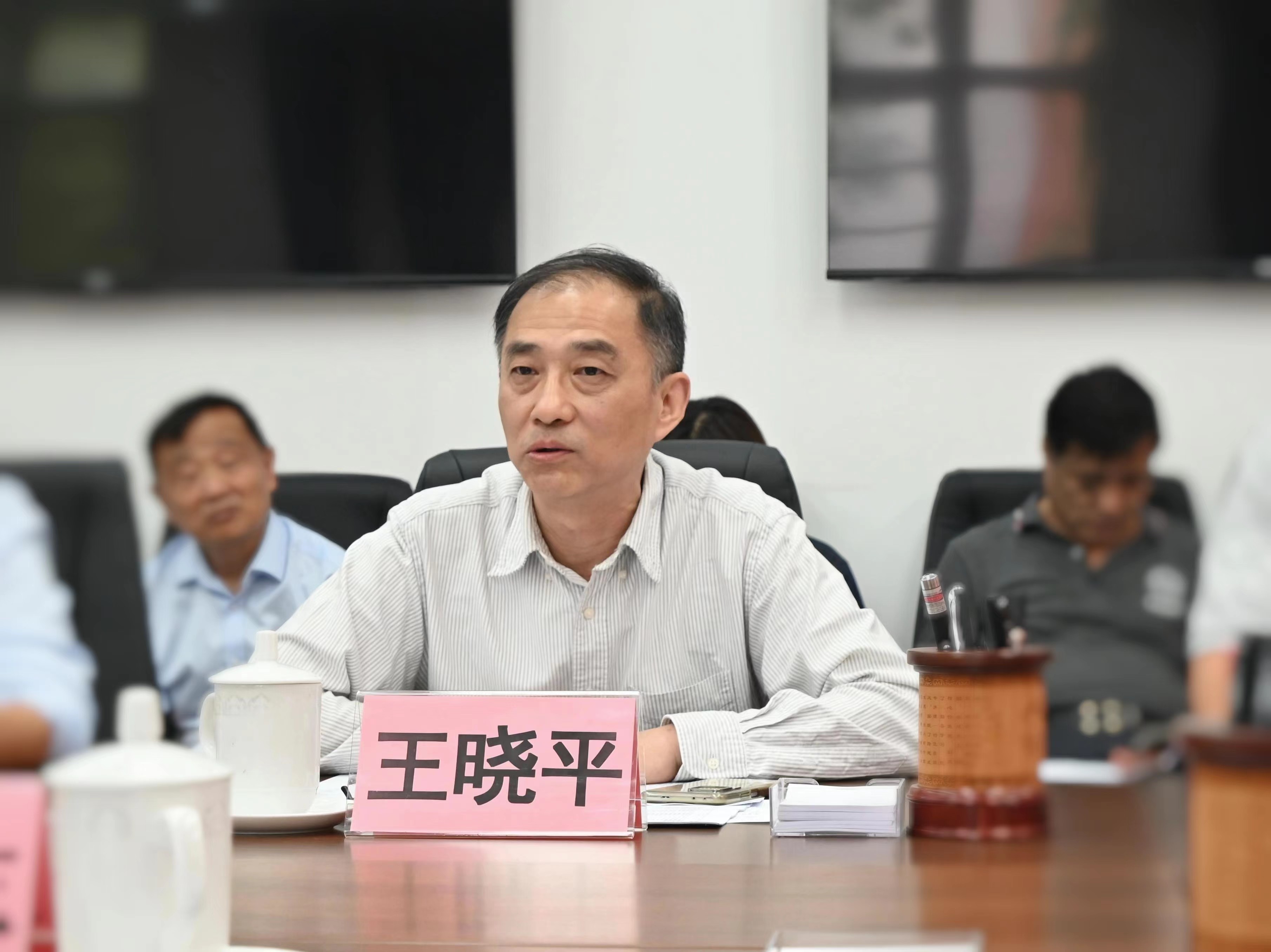 6月7日中科院联合专家组来我校开展大学实验室安全检查