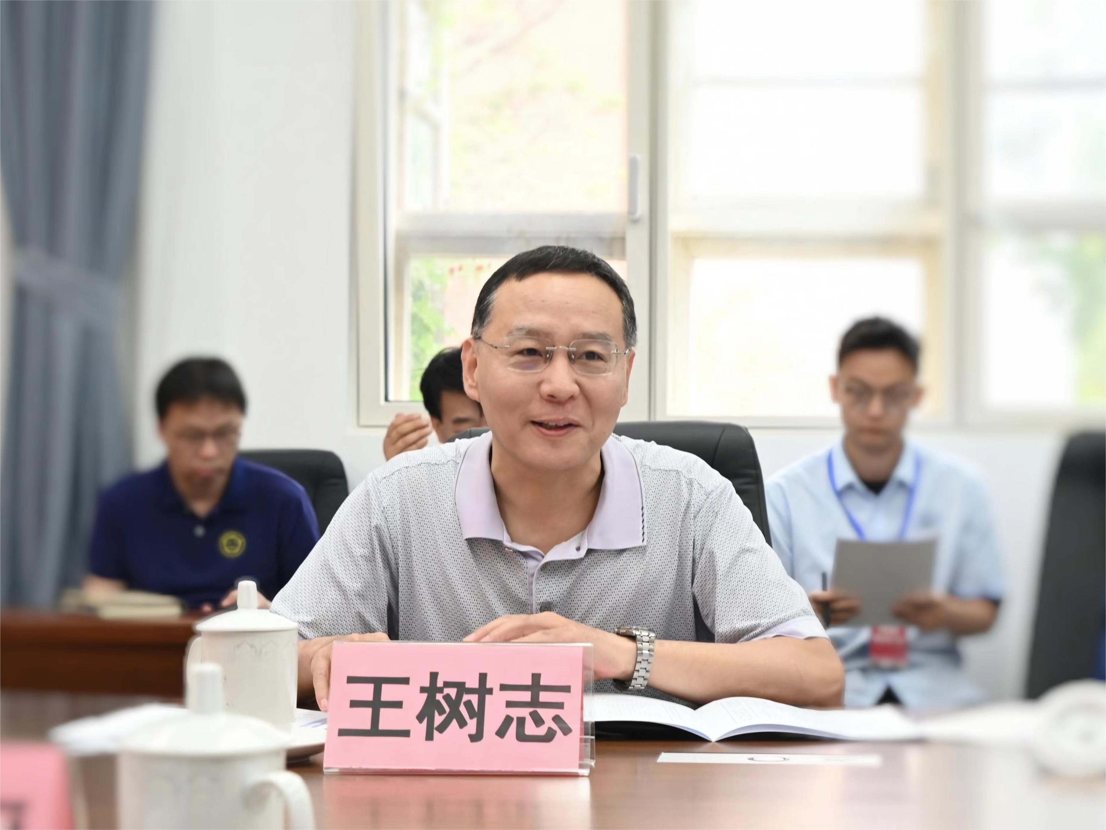 6月7日中科院联合专家组来我校开展大学实验室安全检查