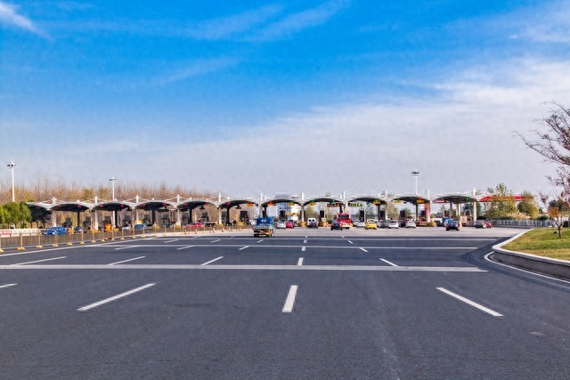 2026高速收费与通行服务改革要点：双轨并行，计费透明