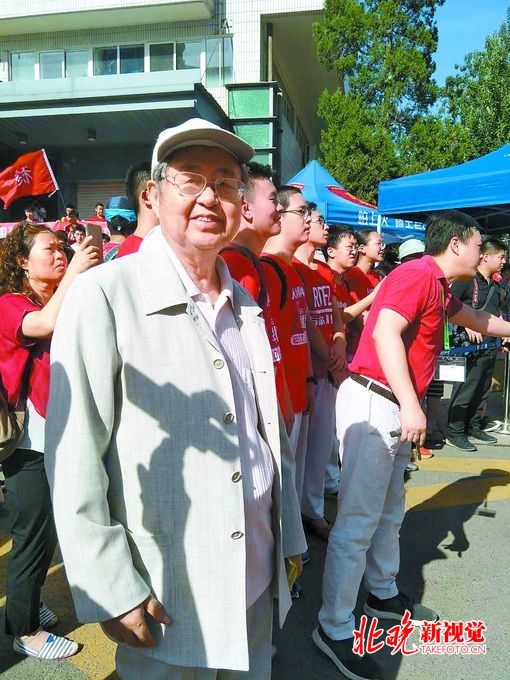 高考心理专家王极盛：20年专注高考心理辅导，守护考生梦想