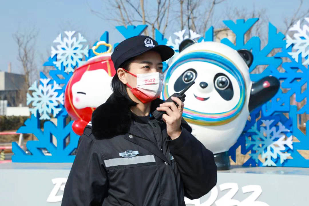北京冬奥会安保中受表扬女警吴佳洁，后冬奥继续守护首钢园