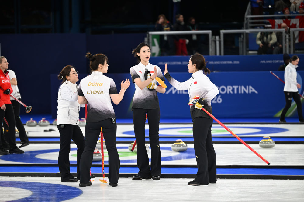 米兰冬奥会冰壶赛中国男女队第十，老将徐晓明传承经验