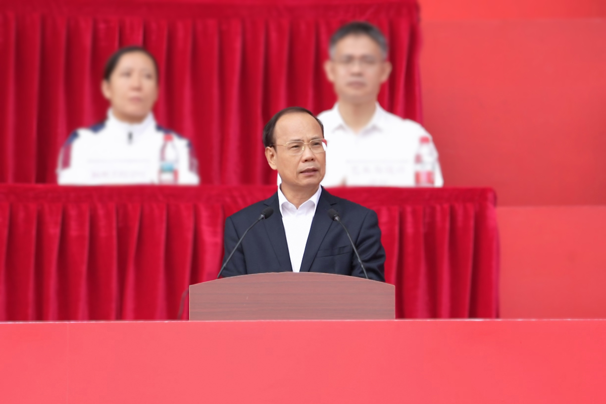 广东工业大学2025年运动会举行,千余学生运动员齐拼搏