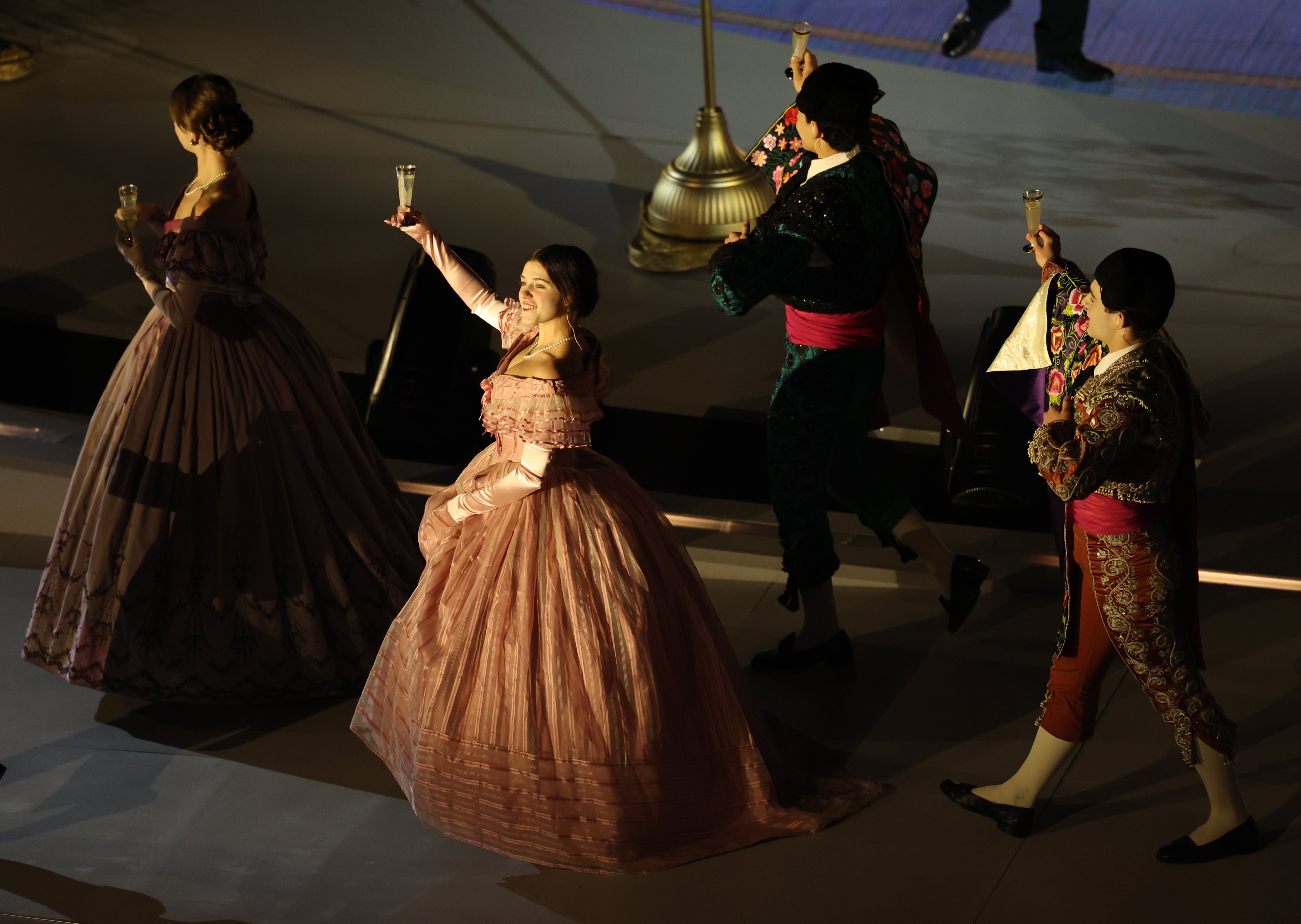 2026米兰-科尔蒂纳冬奥会闭幕式精彩表演瞬间全记录