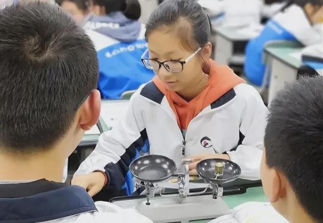 新高考下学生选科重视度高,英语投票竟排第二咋回事?