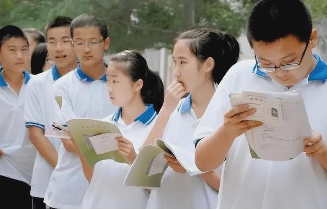 新高考下学生选科重视度高,英语投票竟排第二咋回事?