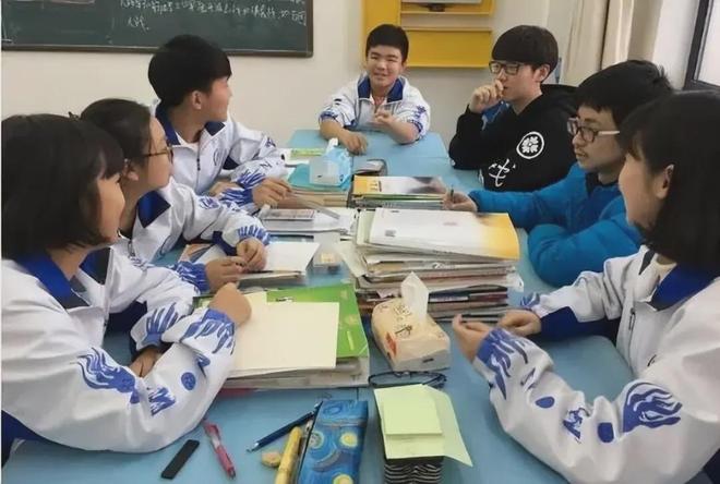 新高考下学生选科重视度高,英语投票竟排第二咋回事?