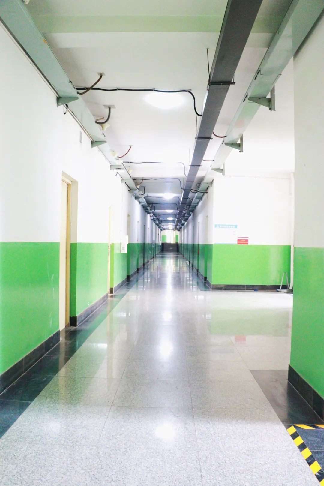 大学宿舍怎么查?上床下桌还是上下铺?空调独卫都有吗