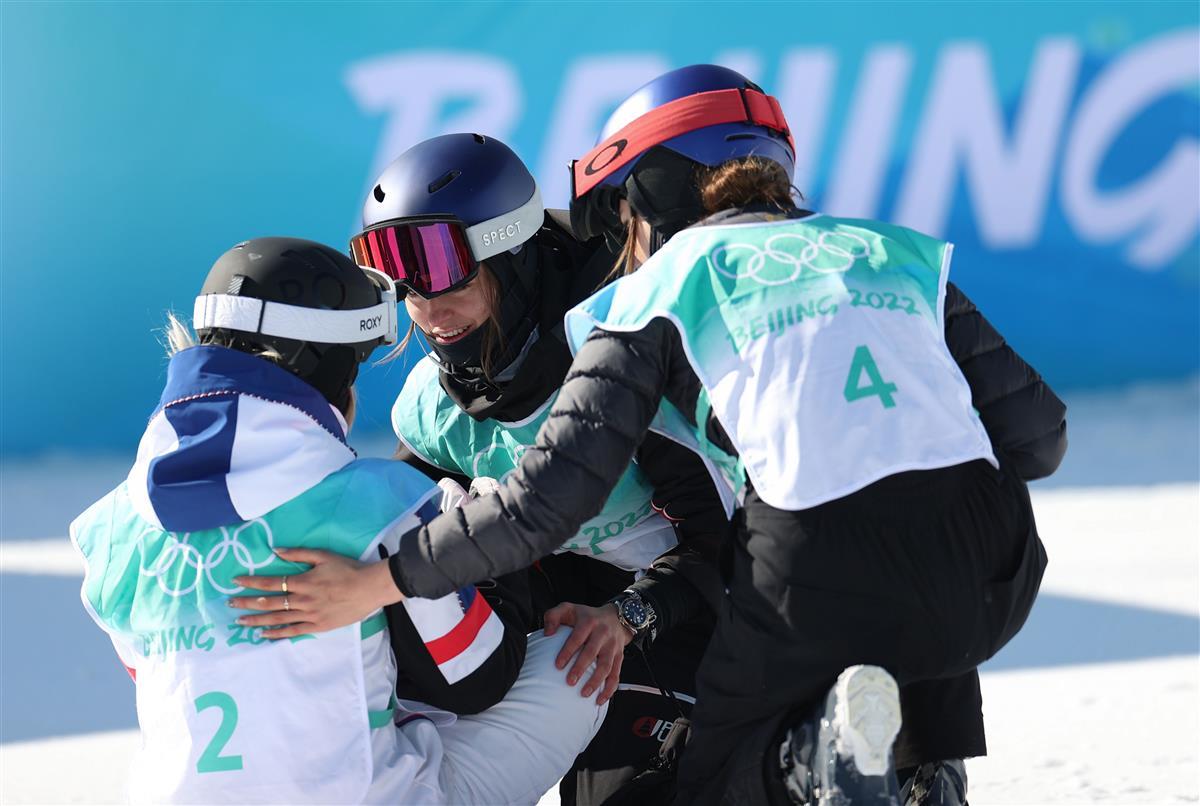 北京冬奥会精彩瞬间：谷爱凌抚慰对手，父子接力夺冠等