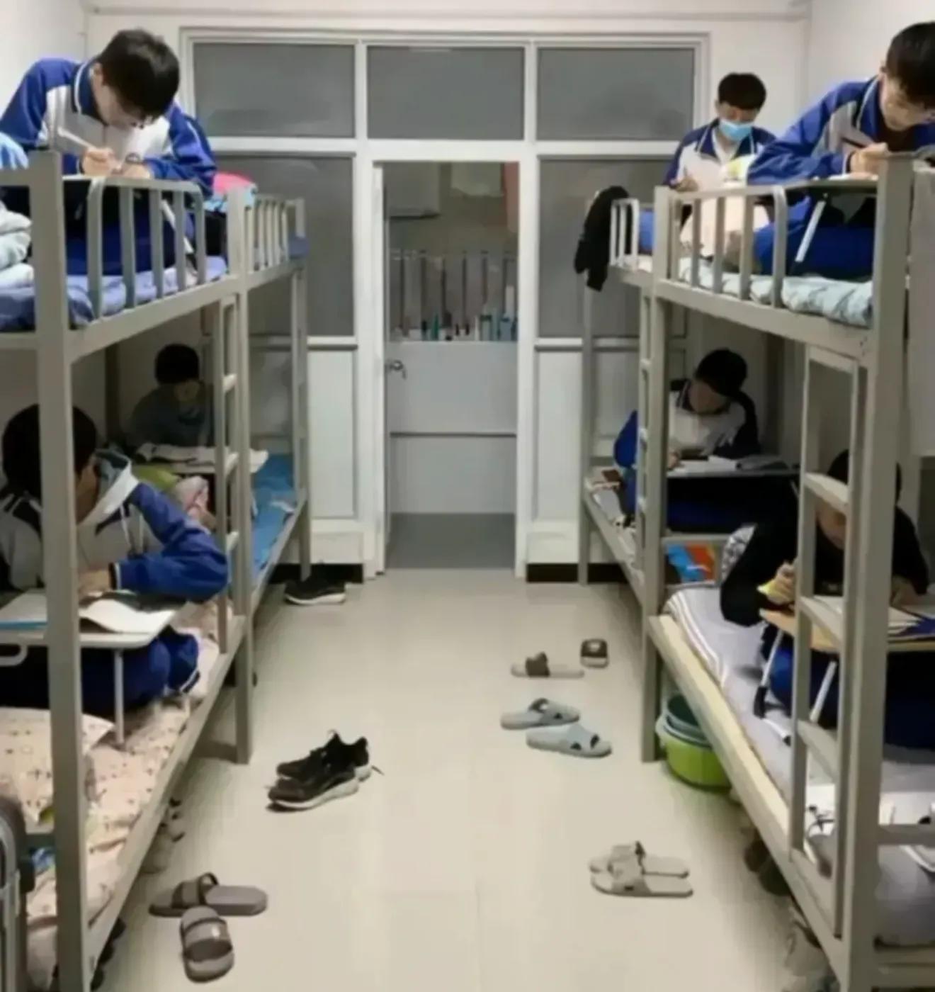 高考住宿新趋势：陪读租房比宿舍抢手，家长就为孩子多睡半小时